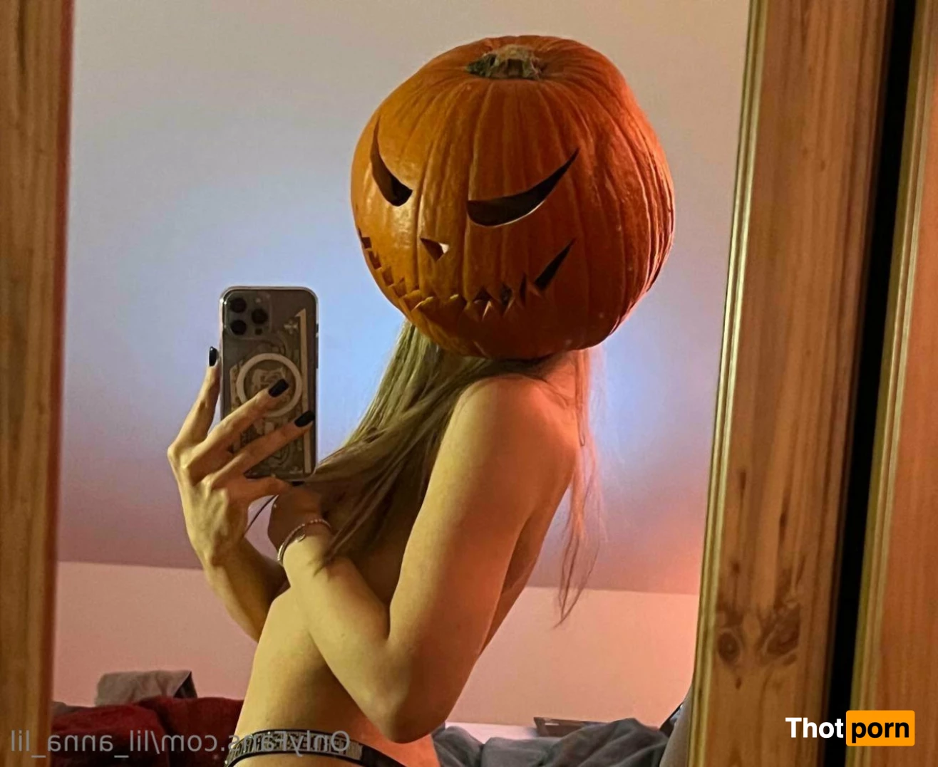 Lil 😇 Anna 7363572