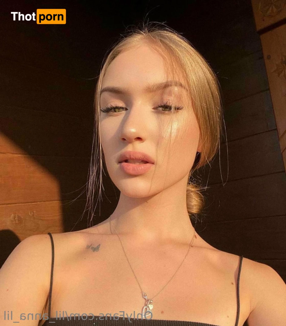 Lil 😇 Anna 7363602