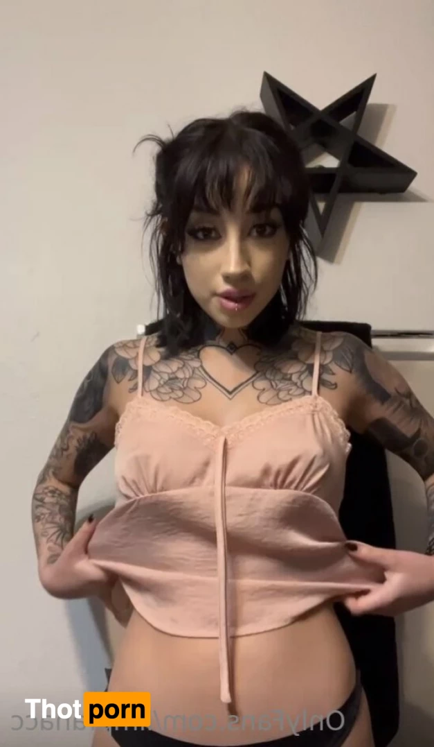 Savannahlee 10570305