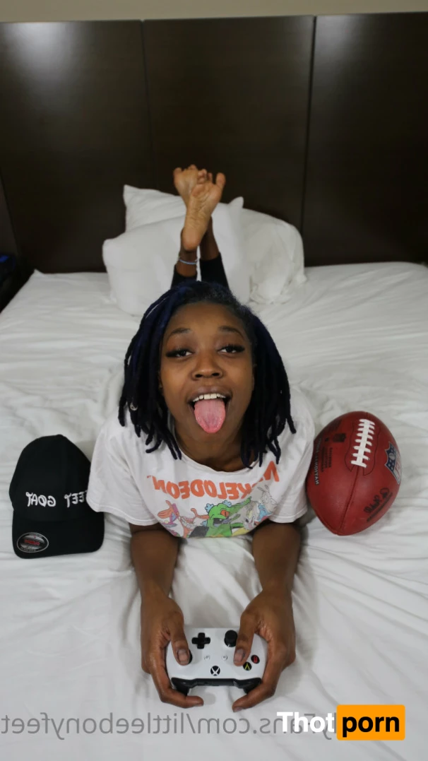 Littleebonyfeet 7363073