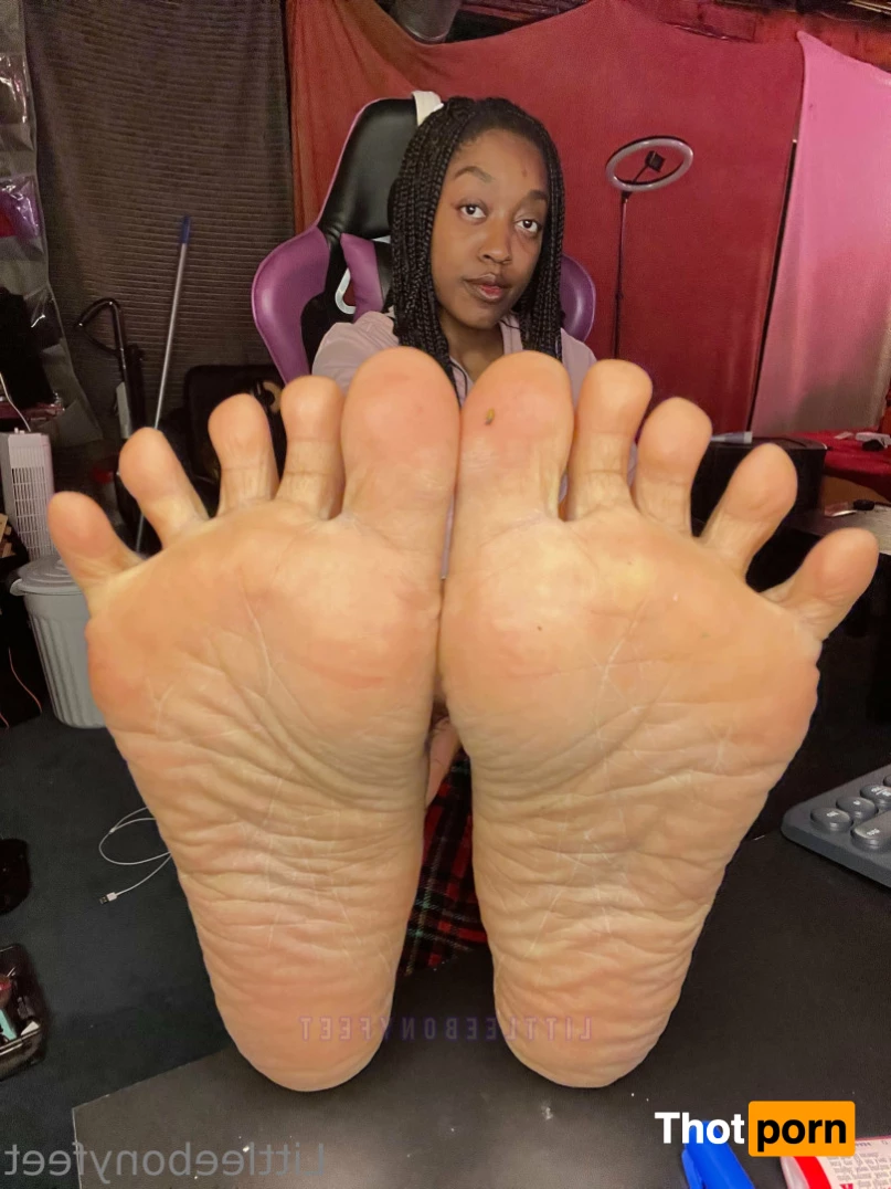 Littleebonyfeet 10443894