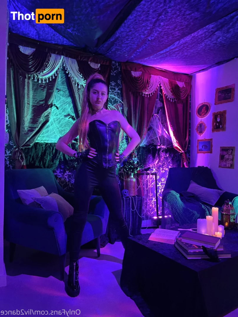 Dancing with Liv 6940450