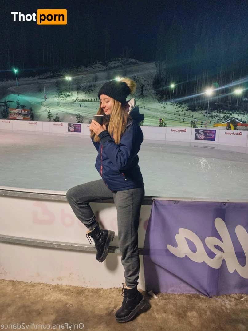 Dancing with Liv 6940590