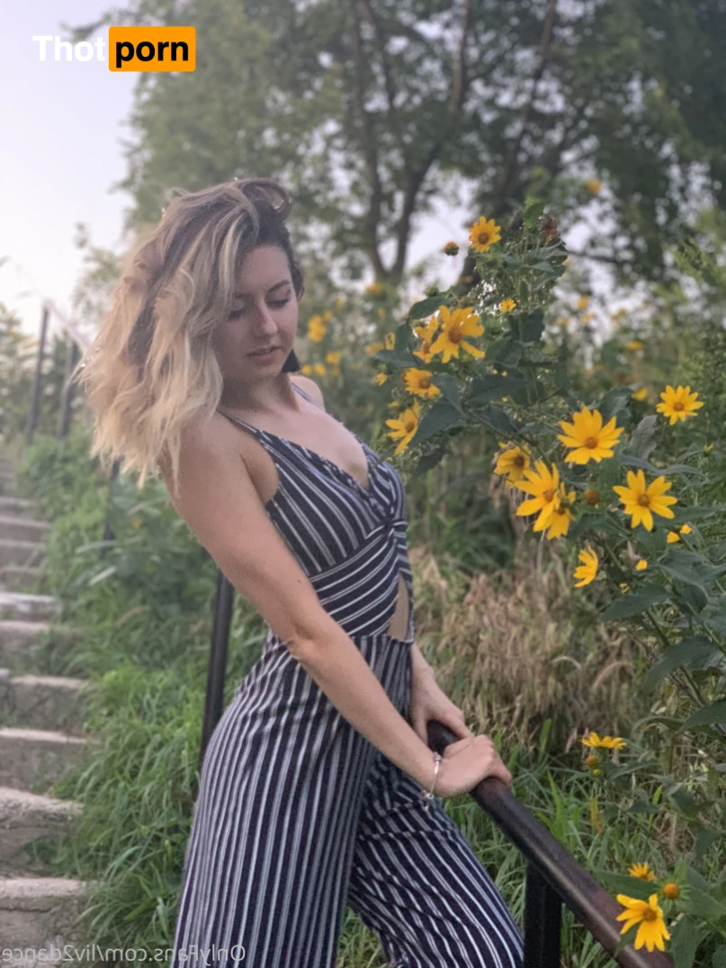 Dancing with Liv 6940663