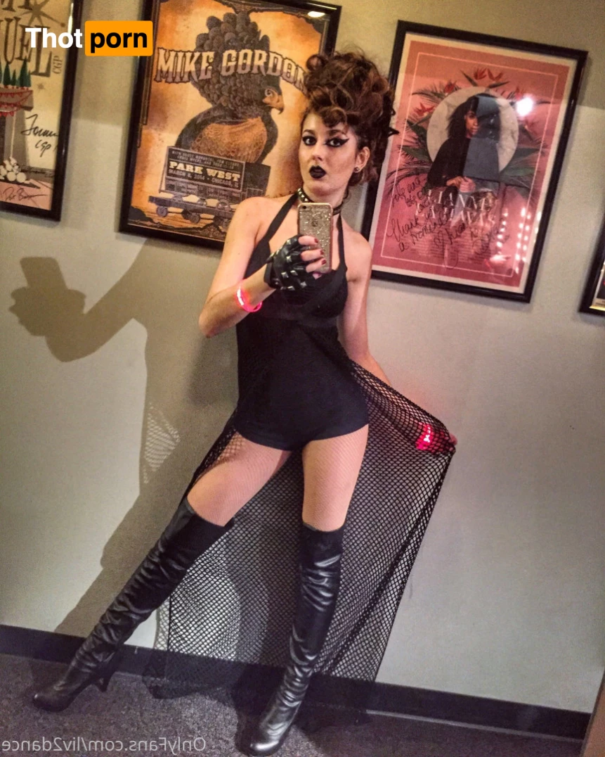 Dancing with Liv 6940691