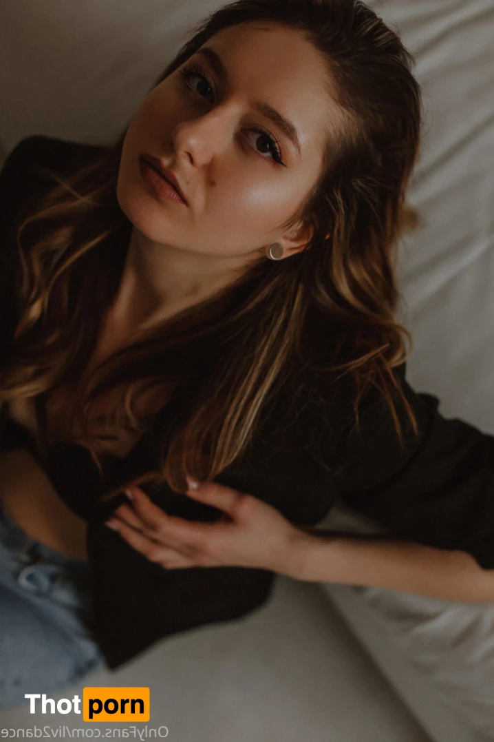 Dancing with Liv 6940715