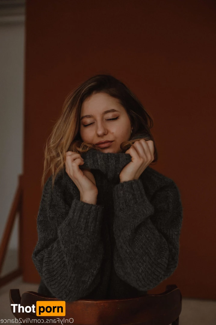 Dancing with Liv 6940811