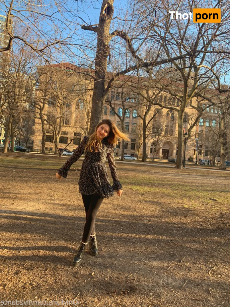 Dancing with Liv 6940878