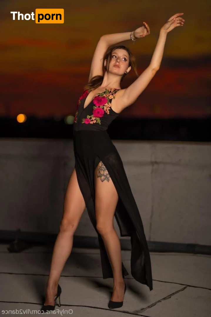 Dancing with Liv 6940890