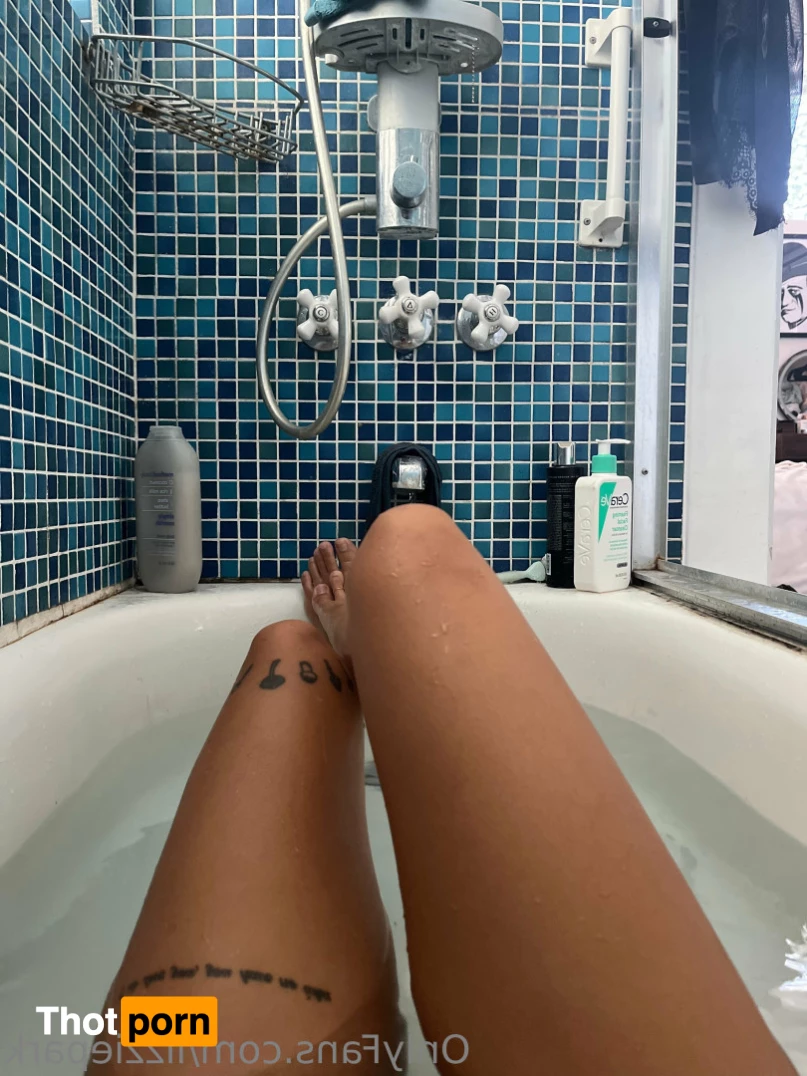 Lizzz Park 💜😇 7452276