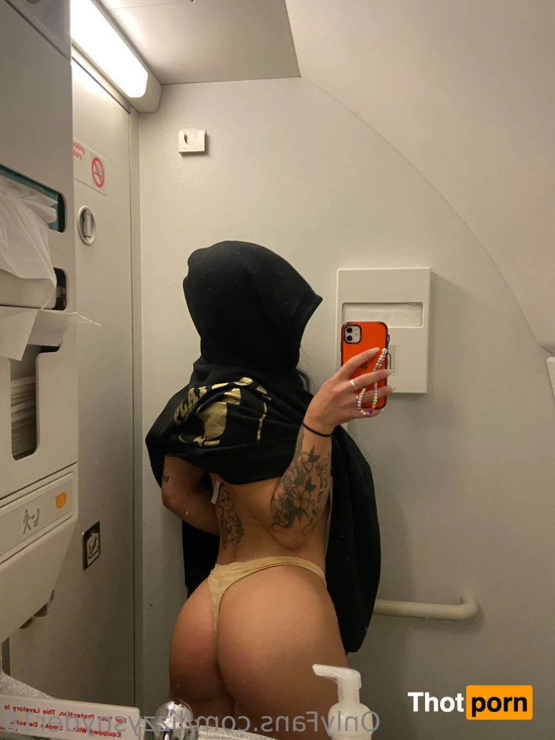 College freshman 😜 10467980