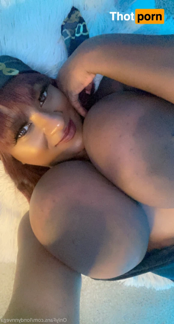 Londynn Vega 7587485