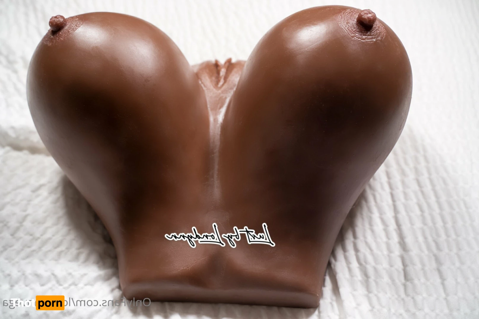 Londynn Vega 7587647