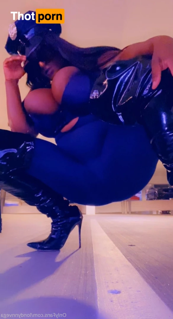 Londynn Vega 7587917