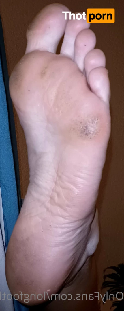 Lola Longfoot 7451833