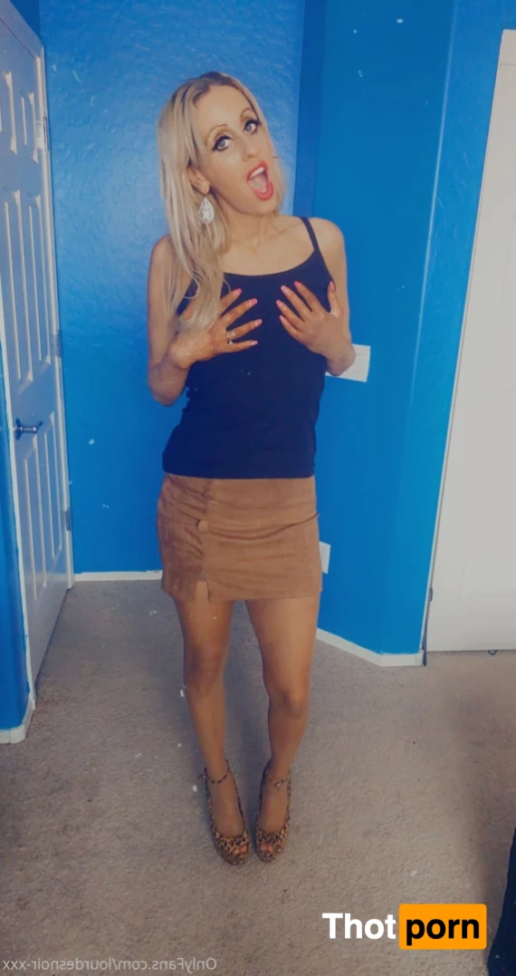 Lourdes Noir 6937379