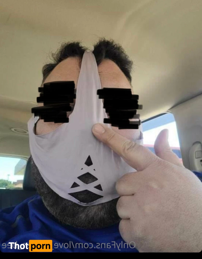 She’s Queen Bee 7443492