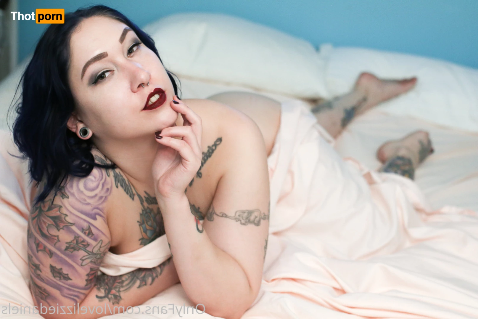 Love Lizzie Daniels 7325612