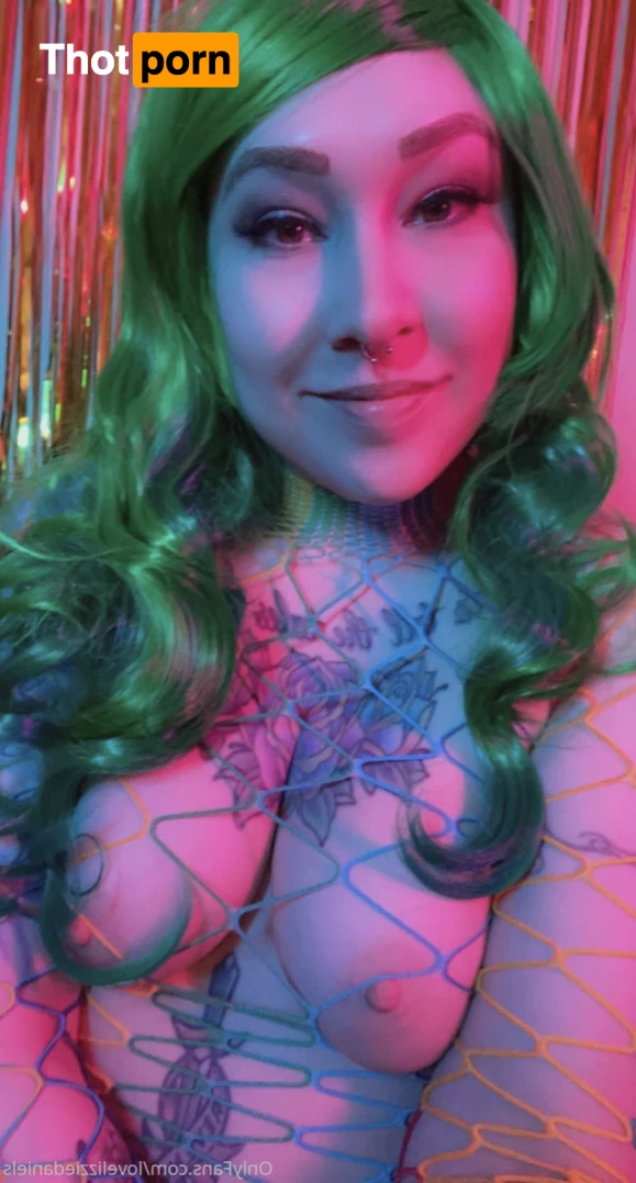 Love Lizzie Daniels 7326023