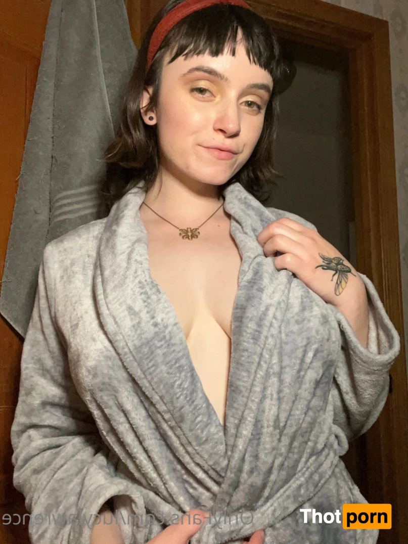 ✨ Lucy Lawrence ✨ 7582385