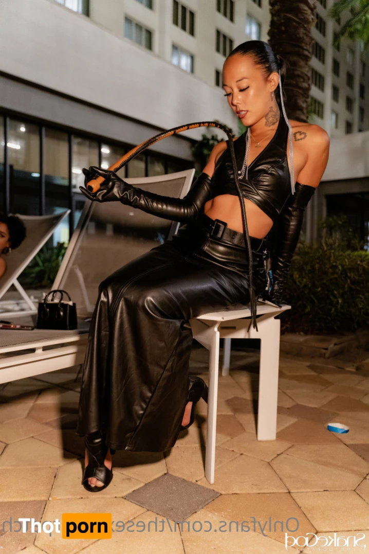 Madamè MeikoJane 6836629