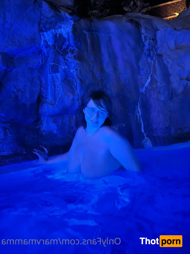 Selena Mommymilkers 7233016