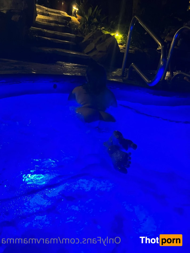 Selena Mommymilkers 7233305