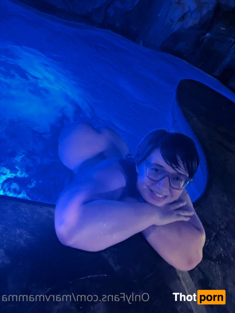 Selena Mommymilkers 7233332