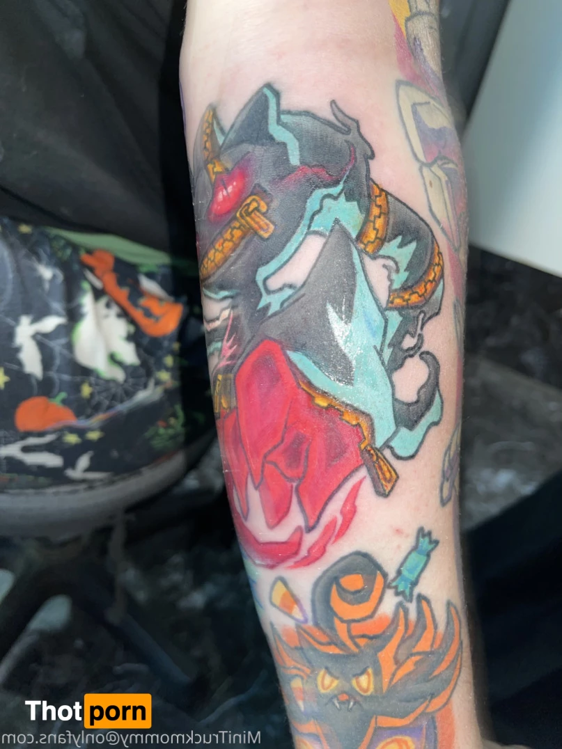 Naughty Lil Mechanic 💦 7266462