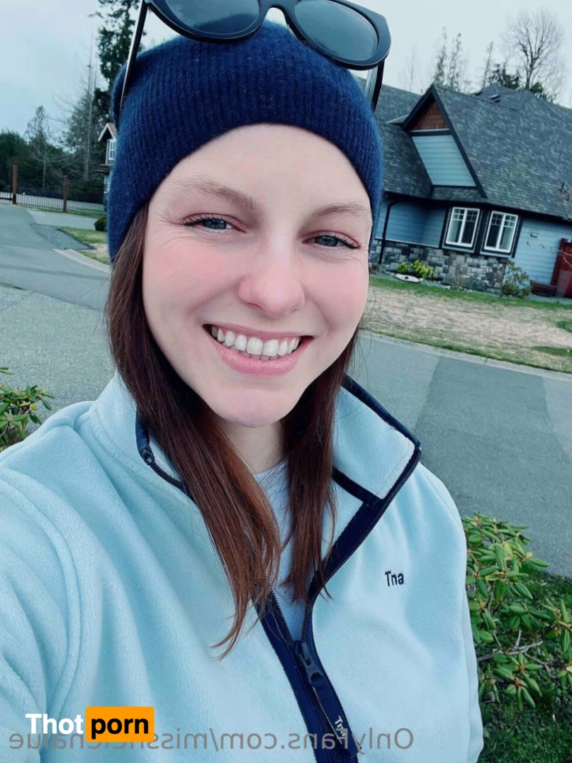 Miss Helena Lue 14116650