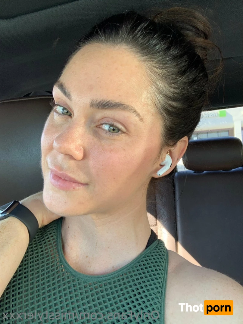 Alison Tyler 10474837