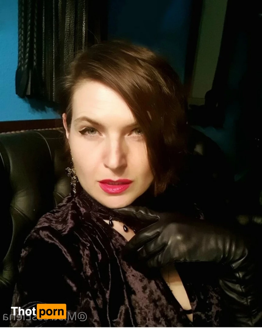 Dominatrix Femdom Mistress Elena 7225926