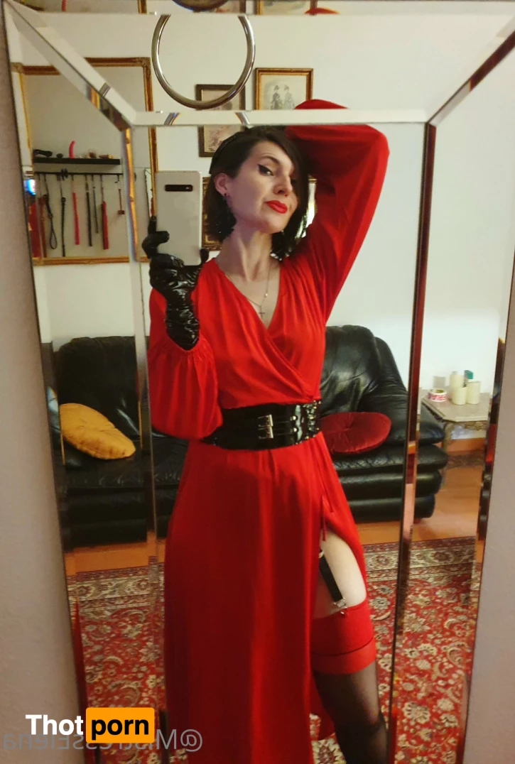 Dominatrix Femdom Mistress Elena 7225968