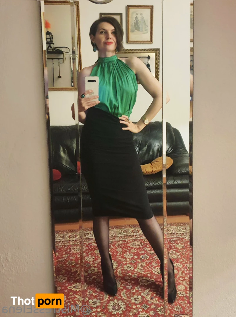 Dominatrix Femdom Mistress Elena 10461752