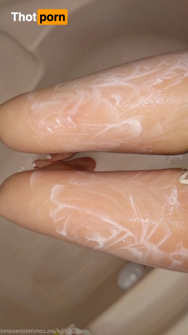 Mistress Inni`s Foot Place 7259280