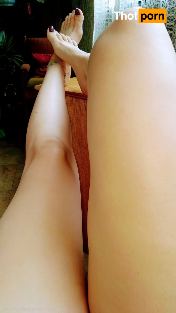 Mistress Inni`s Foot Place 7259608