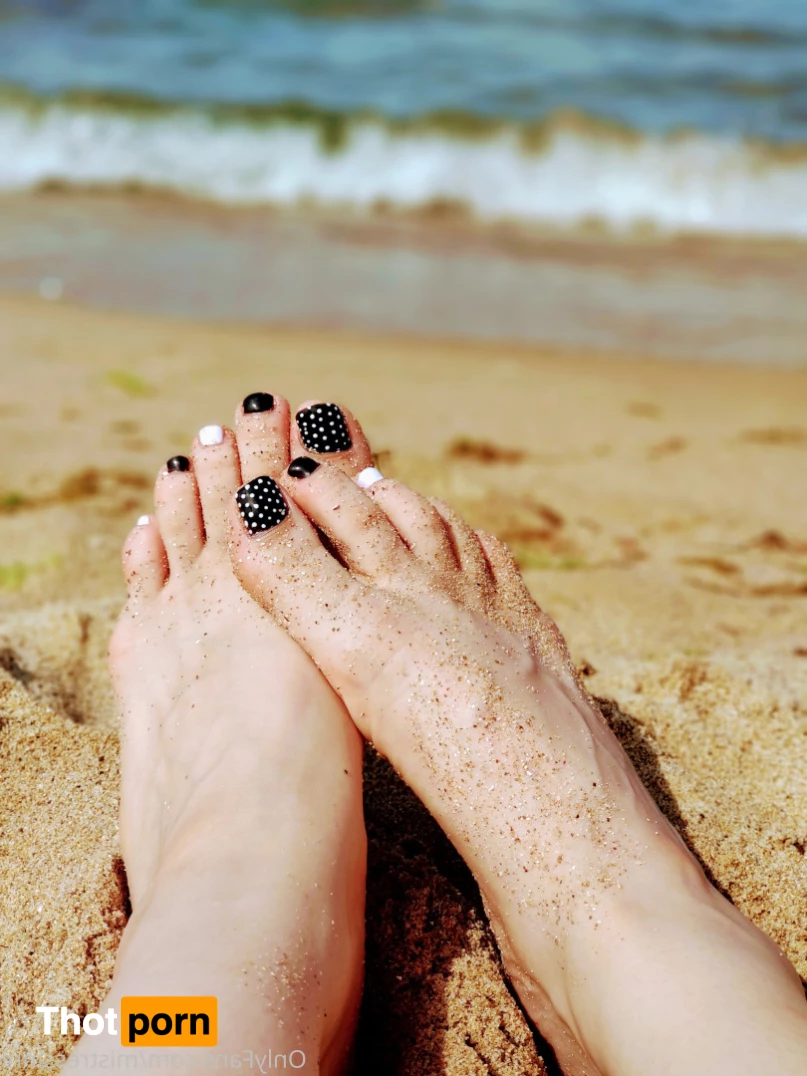 Mistress Inni`s Foot Place 7259645