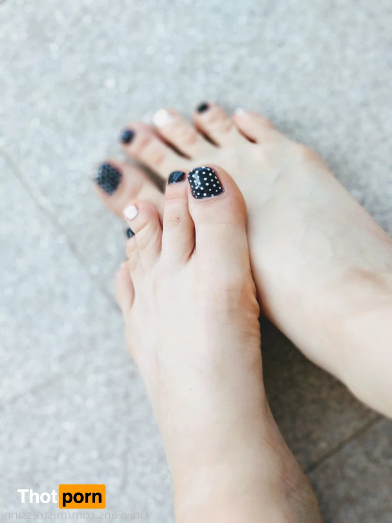 Mistress Inni`s Foot Place 7259662