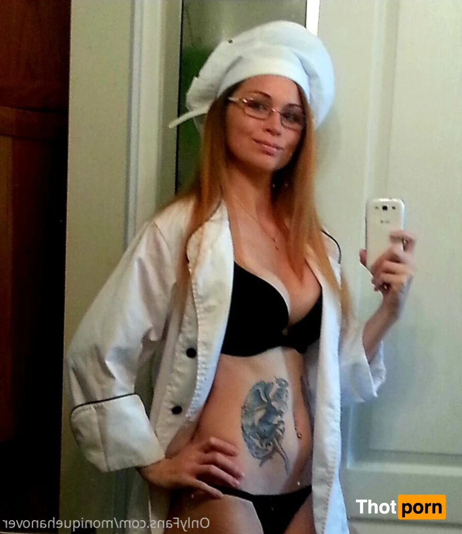 Monique Hanover 7258757