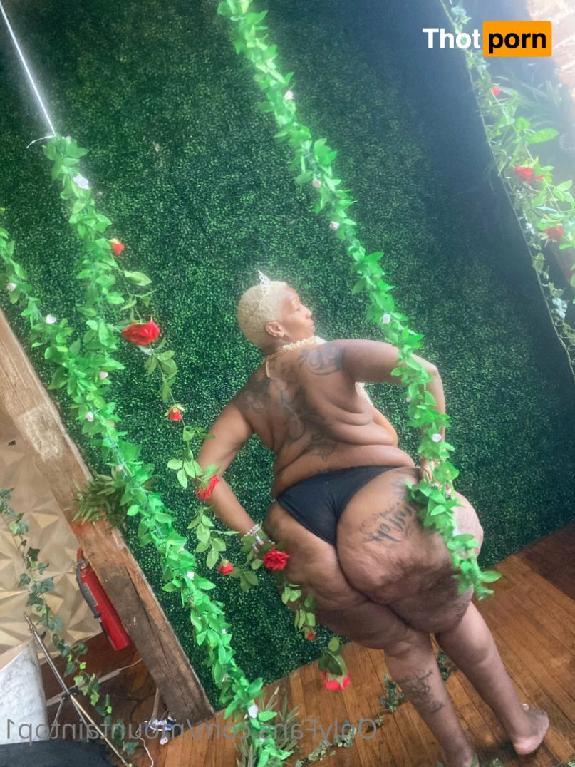 86inchesofbooty 7462787