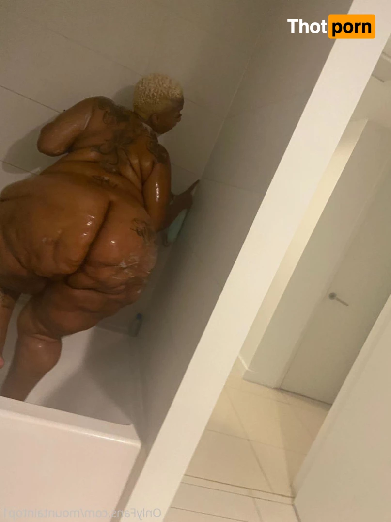 86inchesofbooty 7463064