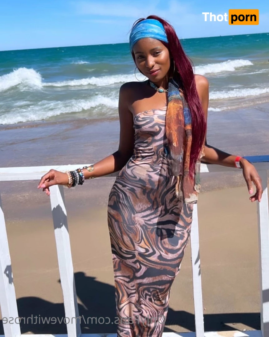 Move With Rose 7196547