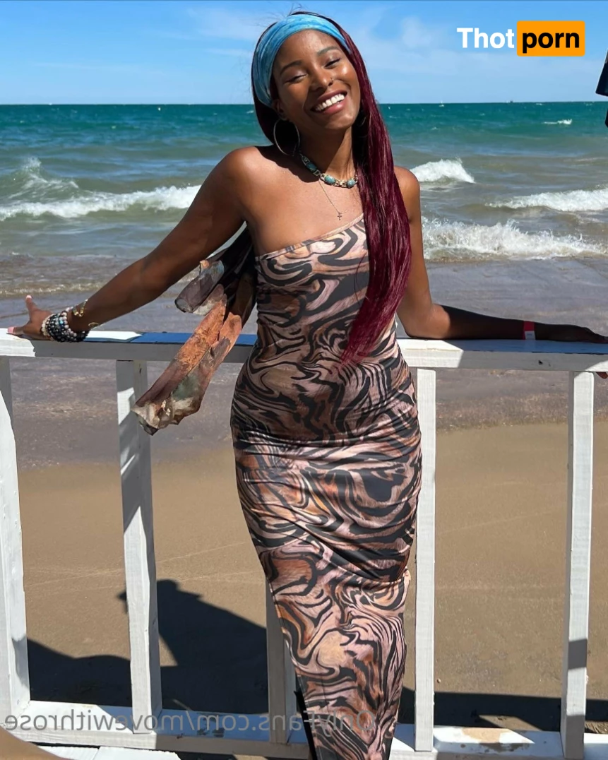 Move With Rose 7196588