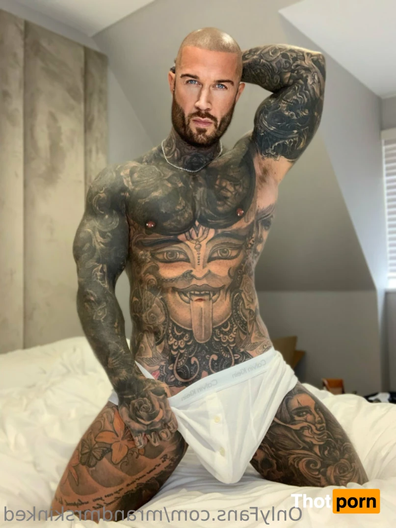 Mr &amp; Mrs Kinked 12720132