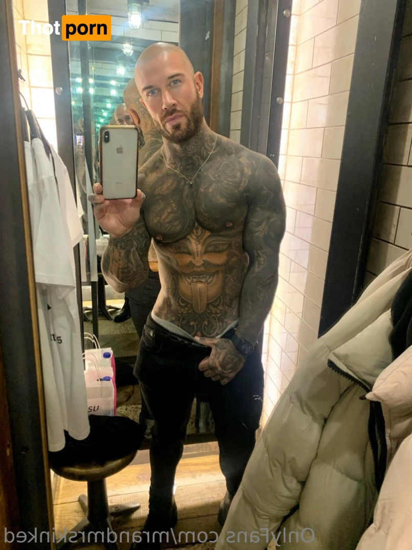 Mr &amp; Mrs Kinked 12840345