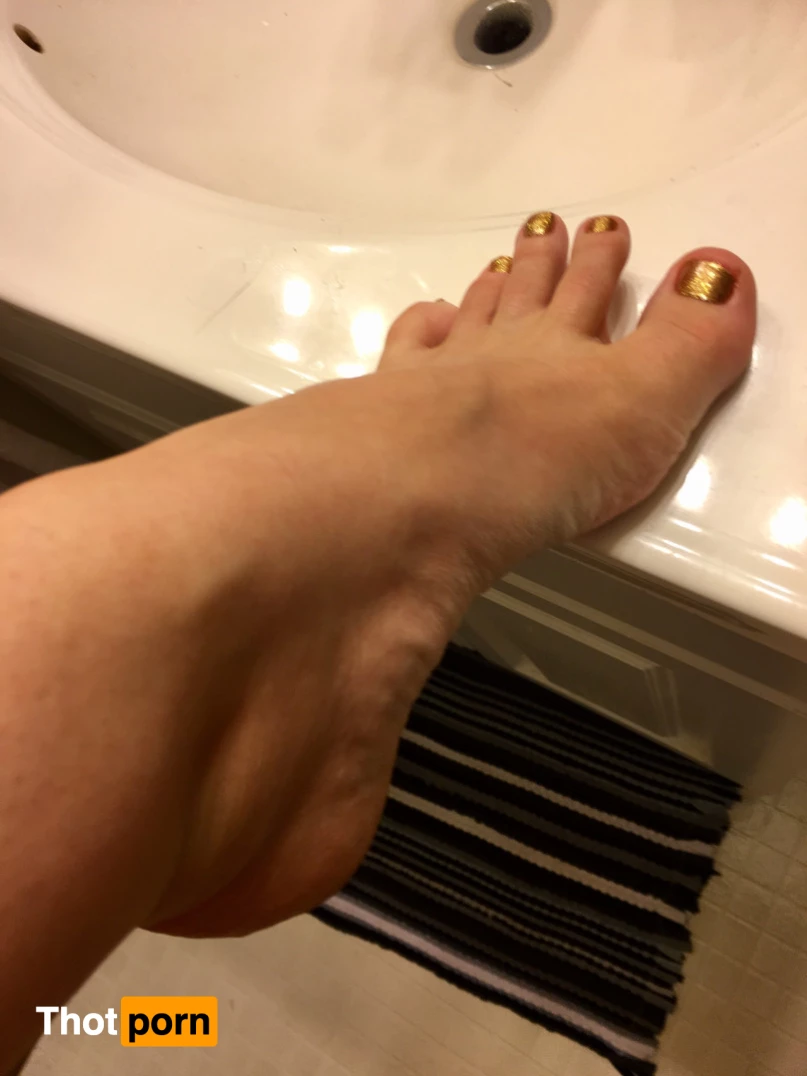 Ms Whitney Morgan 7460989