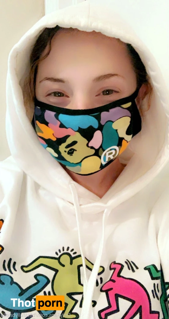 🟢 CORALEE ⋯ FREE 6854738