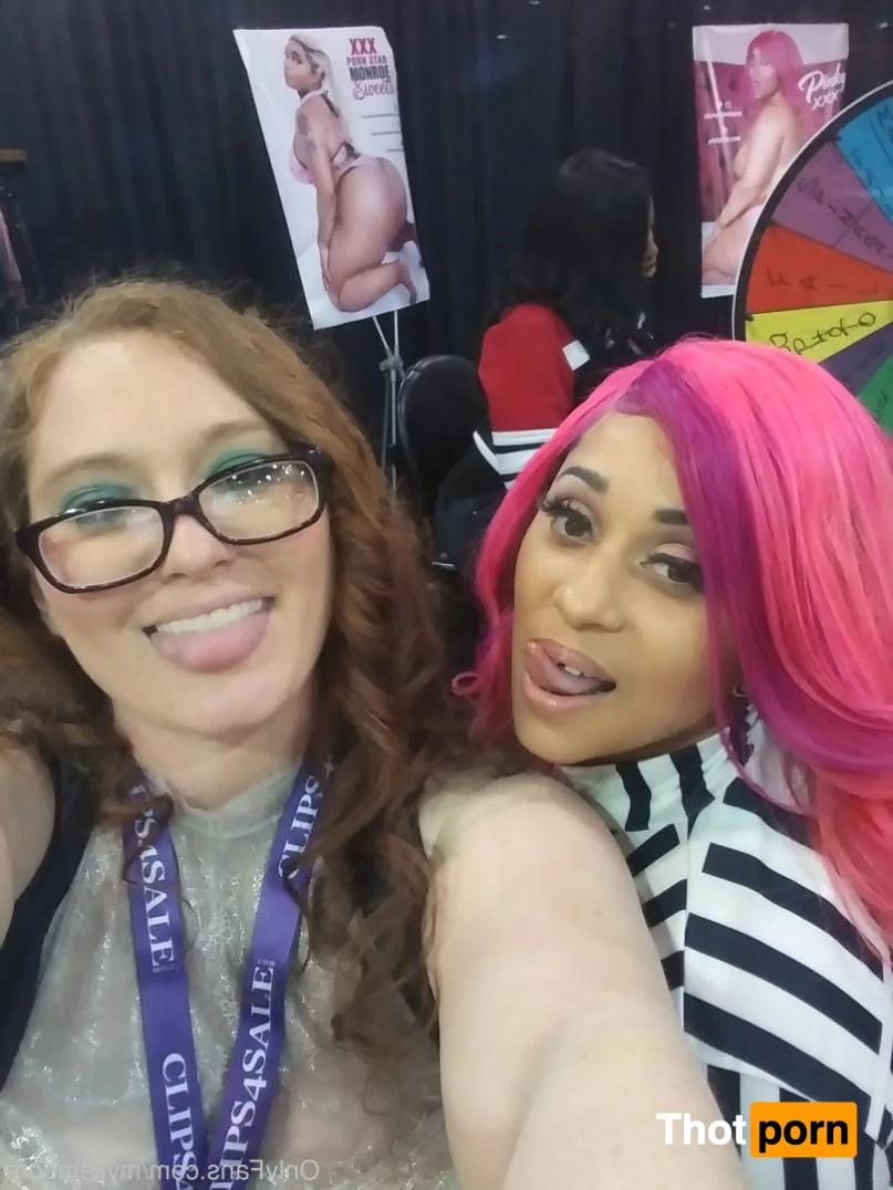 Mylie Moore 📷 7238159