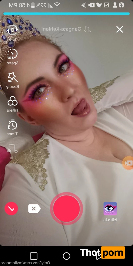 Mylie Moore 📷 7244669