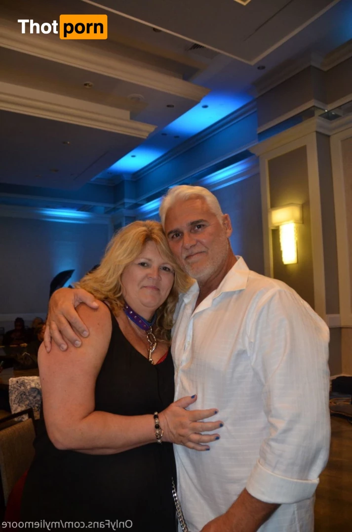 Mylie Moore 📷 7244920